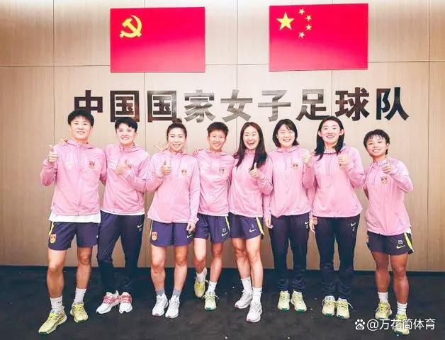翘臀美女后进